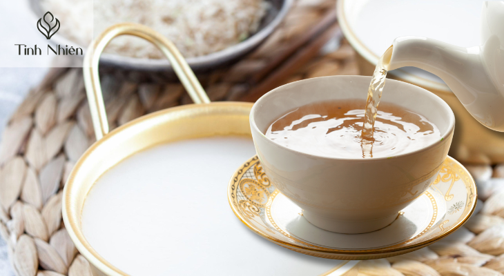 Nước trà và rượu gạo