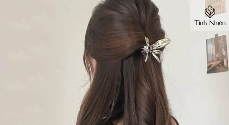 Buộc tóc nửa đầu